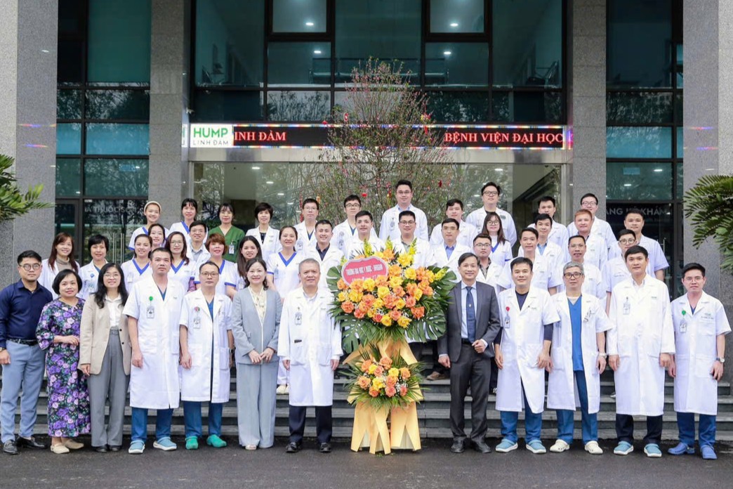 Trường Đại học Y Dược, ĐHQGHN chúc mừng Ngày Thầy thuốc Việt Nam 27/2/2026: Gắn kết – Tri ân – Đồng hành vì sức khỏe cộng đồng